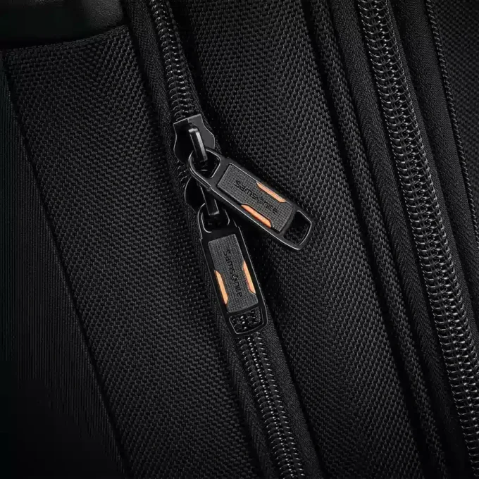 Mala Samsonite Pro Large Expandible Spinner Mala Samsonite Pro Large Expandible Spinner