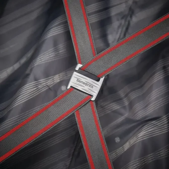 Voltage DLX Bagagem de mão Spinner Voltage DLX Bagagem de mão Spinner